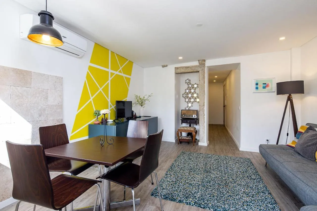 Designer Flats In Lapa By Lovelystay 리스본
