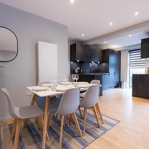 https://luxurious-apartments-hackney-near-train-station.cambridgehotelsuk.com