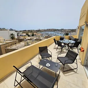 https://apt-mive-luxury-sea-view-penthouse.qawrahotelsmalta.org