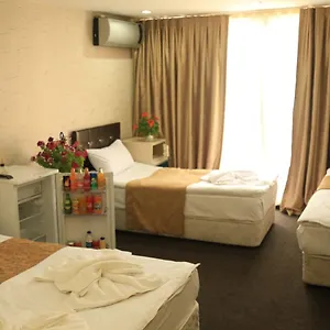 Grand Aparts Apartamento Estambul