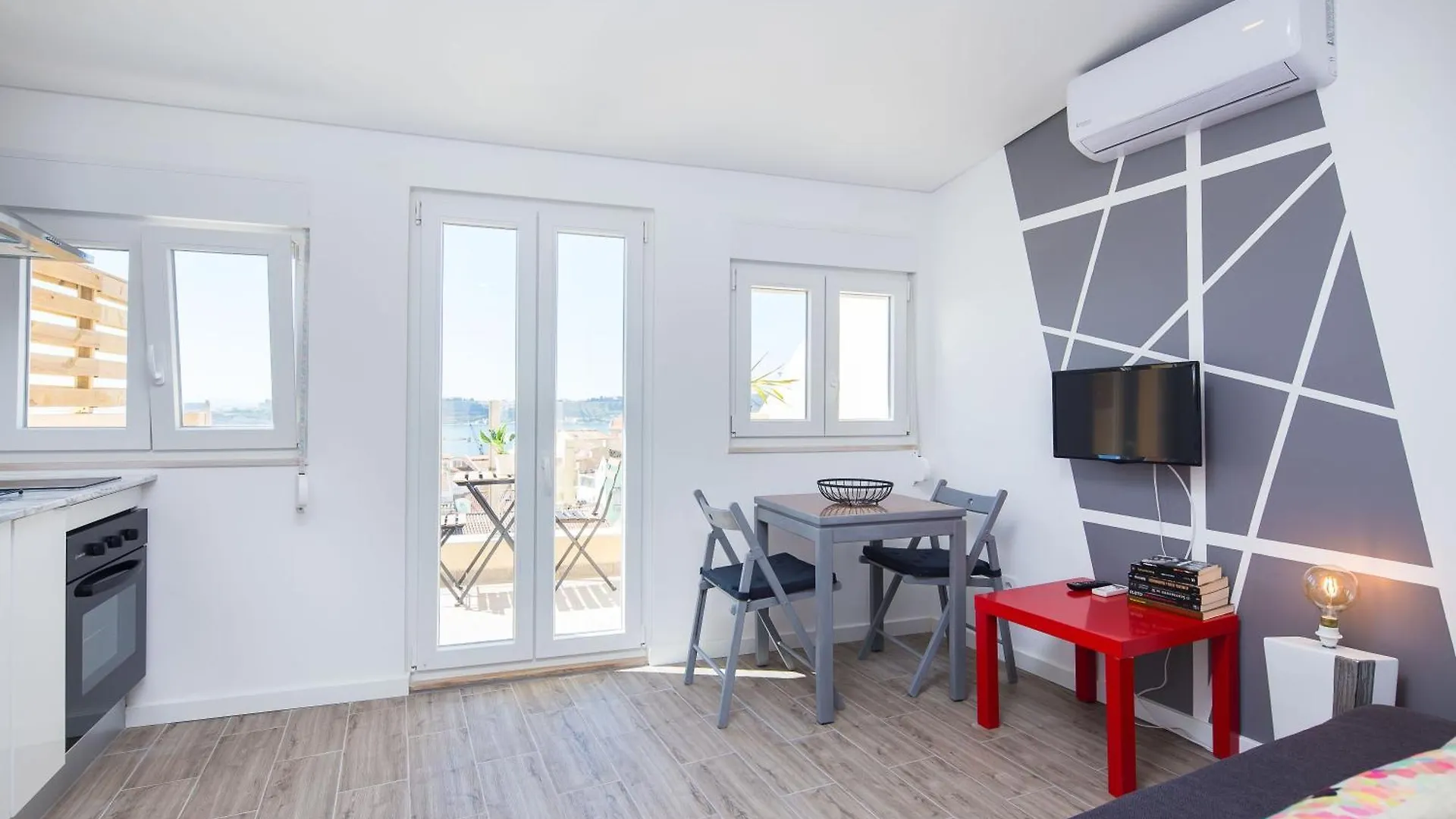 Designer Flats In Lapa By Lovelystay Lisboa 0*,  Portugal
